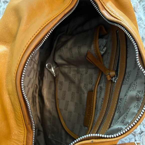 Vintage Michael Kors Tan Brown Leather Hobo Shoulder Bag Purse Boho - Picture 9 of 12